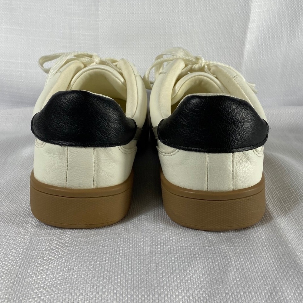 DV Dolce Vita Voyage Sneakers Womens 9 Cream Tan Grey Leather Suede Low Top Gum - Picture 4 of 8